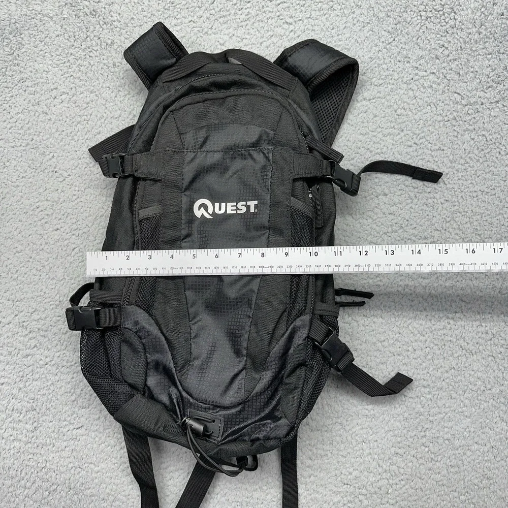 Quest Aspen Brook 2L Black Hydration Pack Backpack CEH011089 Hiking Bag, Bladder